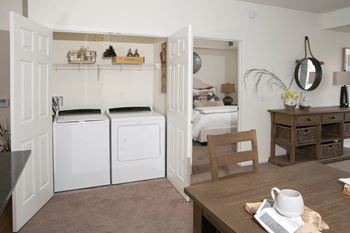 Stacked washer/dryer
